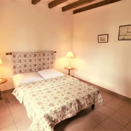 度假居 Les Glycines